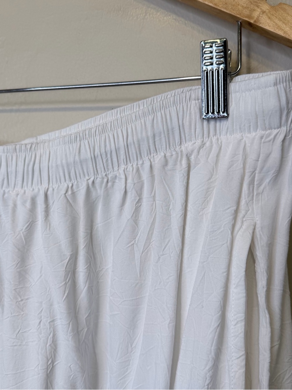 Jams World | VTG White Textured Lightweight Parachute Wide-Leg Drawstring Pants - Picture 5 of 12